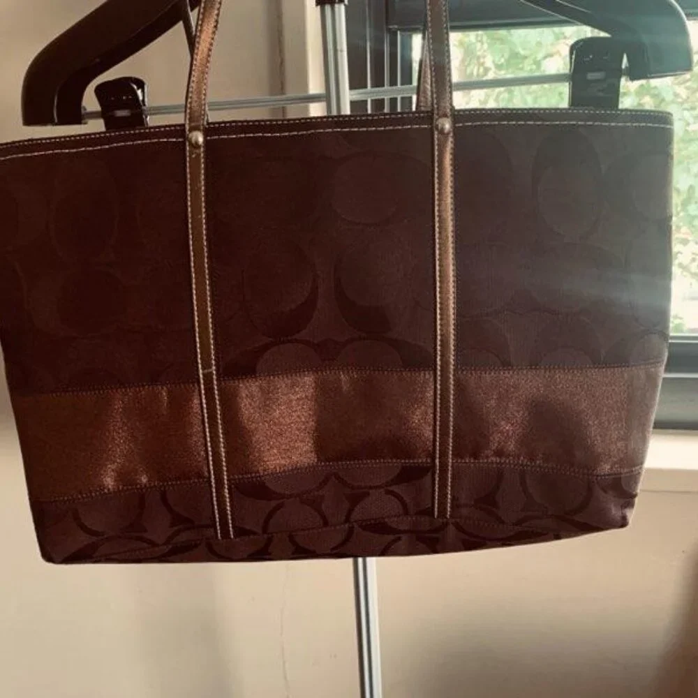 Coach tote bag in brown signature canvas